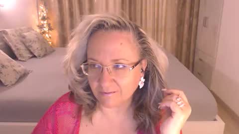 Cryna online show from May 2026 10:44:02 AM