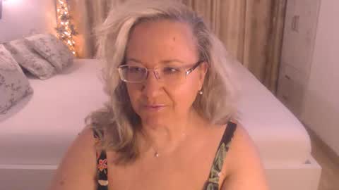 Cryna online show from May 2026 10:53:02 AM