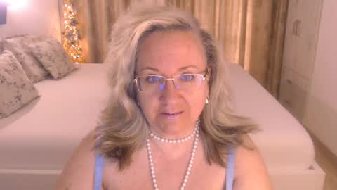Cryna online show from May 2026 11:26:02 AM