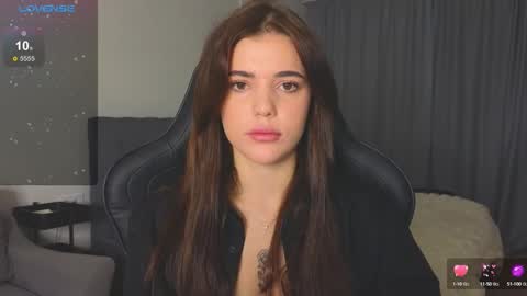 Adriana online show from October 2025 02:43:02 AM