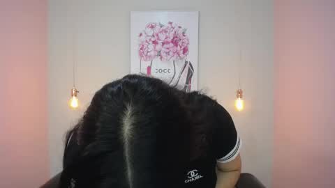 Adri  online show from April 2026 01:14:02 PM