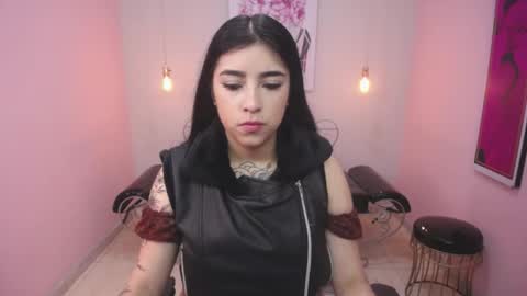 Adri  online show from April 2026 10:52:01 AM