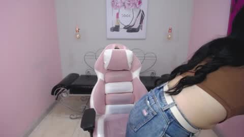 Adri  online show from May 2026 12:10:01 PM