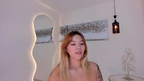 Adriana online show from May 2026 06:49:02 PM