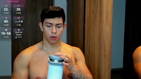 Adrian del Mar online show from May 2026 03:11:02 AM