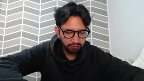 Adrian Falcon online show from May 2026 11:02:02 PM