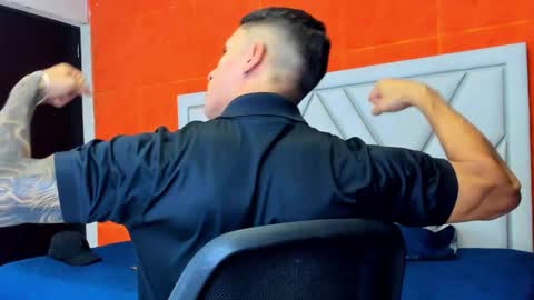   online show from October 2025 06:08:02 PM