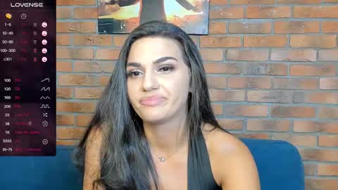 Adriana online show from September 2025 09:30:01 PM