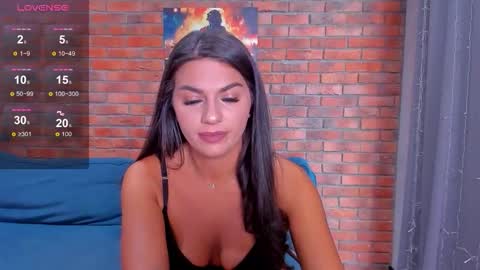 Adriana online show from October 2025 02:00:01 AM