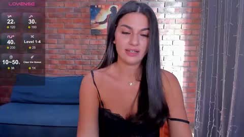 Adriana online show from October 2025 05:00:02 AM