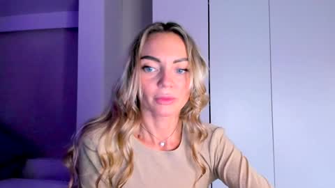 Snapshot of adriana_coy_ chatting on December 2024 10:16:01 PM Adriana online show from December 2024 10:16:01 PM