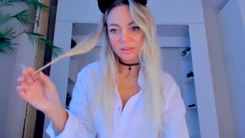 Snapshot of adriana_coy_ chatting on March 2025 12:12:01 PM Adriana online show from March 2025 12:12:01 PM