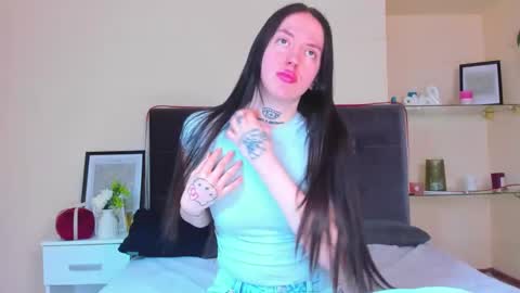 Adriana online show from March 2026 01:04:02 PM