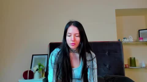 Adriana online show from March 2026 01:03:02 PM