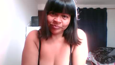 Snapshot of adrianagogo18 chatting on December 2025 01:05:02 PM adrianagogo18 online show from December 2025 01:05:02 PM