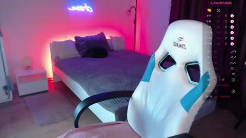 AnnaAnn online show from February 2026 06:22:01 AM