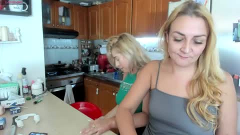 Snapshot of adrianapdes chatting on May 2026 06:57:02 PM Adriana Paredes online show from May 2026 06:57:02 PM