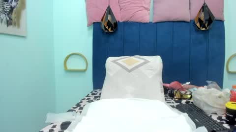adriana online show from May 2026 01:11:01 AM