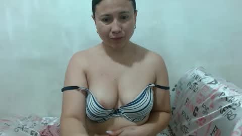 Snapshot of adrianatellez chatting on September 2025 02:50:02 PM Adriana Tellez online show from September 2025 02:50:02 PM