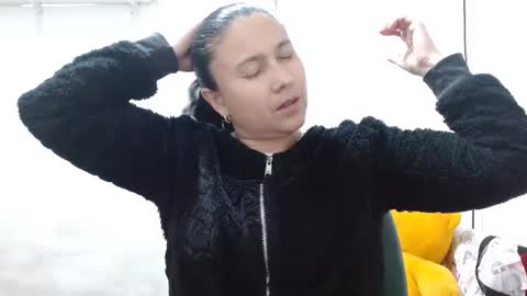 Snapshot of adrianatellez chatting on October 2025 06:40:02 PM Adriana Tellez online show from October 2025 06:40:02 PM