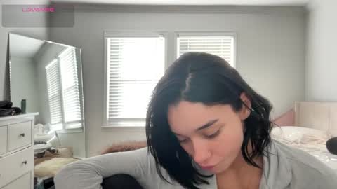 Adrianna  online show from November 2025 06:51:01 PM