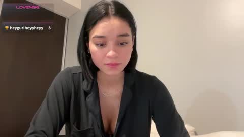 Snapshot of adriannarodriguez chatting on January 2026 01:54:02 AM Adrianna online show from January 2026 01:54:02 AM