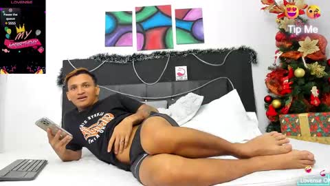 Snapshot of adriano_bigcock chatting on December 2024 01:58:01 AM Adrian online show from December 2024 01:58:01 AM