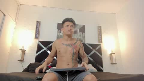 Snapshot of adriano_bigcock chatting on November 2025 03:07:01 AM Adrian online show from November 2025 03:07:01 AM