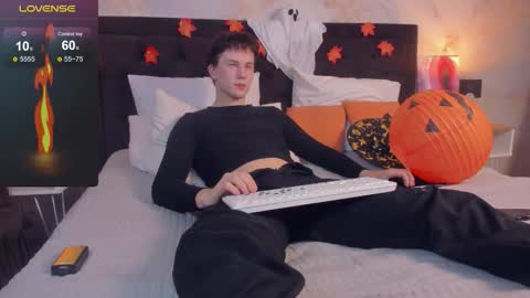 adrianoaubert online show from October 2025 04:27:01 AM