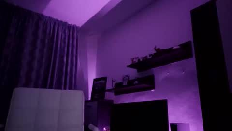 Adriano online show from November 2025 07:56:02 PM