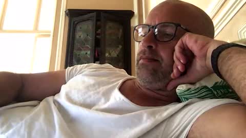 adrienfromparis online show from May 2026 11:39:02 AM