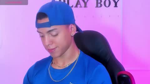 Snapshot of adriianlopez chatting on December 2024 07:11:01 PM Adrian Lopez online show from December 2024 07:11:01 PM