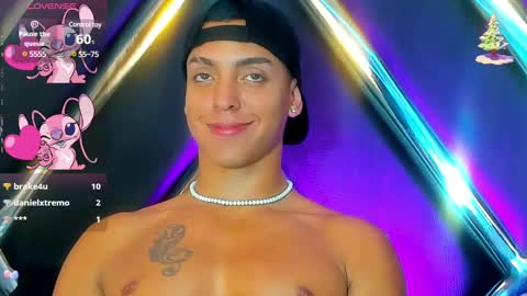 Snapshot of adriianlopez chatting on December 2024 02:37:02 AM Adrian Lopez online show from December 2024 02:37:02 AM