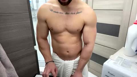 Snapshot of advp69 chatting on December 2025 08:12:01 AM Mrrfitt online show from December 2025 08:12:01 AM