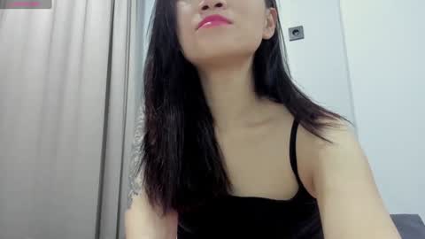 Snapshot of ae_nie chatting on January 2025 10:46:01 AM Aenie online show from January 2025 10:46:01 AM