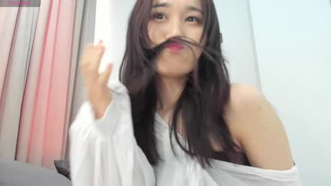 Snapshot of ae_nie chatting on January 2025 09:12:01 AM Aenie online show from January 2025 09:12:01 AM