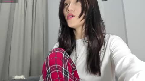 Snapshot of ae_nie chatting on February 2025 01:50:01 PM Aenie online show from February 2025 01:50:01 PM