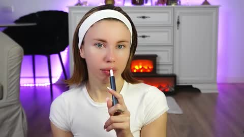 Aelia online show from October 2025 04:15:01 AM