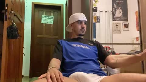 Luci online show from November 2025 04:22:01 AM