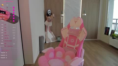 Naomi My instagram account - teasing naomi online show from October 2025 03:26:02 AM