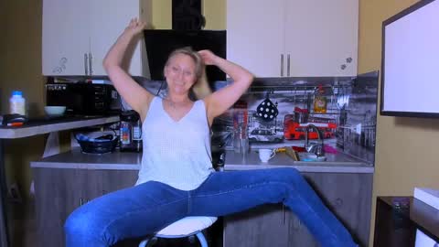 Snapshot of afanasia chatting on December 2024 03:45:02 AM OneAfa online show from December 2024 03:45:02 AM