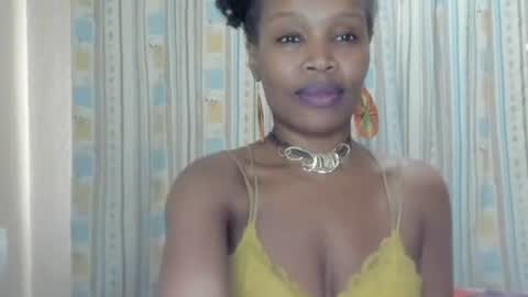 Snapshot of aficangagqueen chatting on November 2025 02:05:02 PM AfricanSquirtQueen online show from November 2025 02:05:02 PM