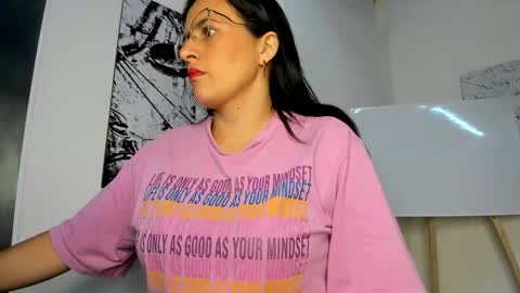 Snapshot of africa_holmes chatting on October 2025 02:01:02 AM Africa online show from October 2025 02:01:02 AM