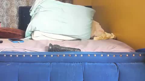 Snapshot of african_barbie25 chatting on October 2025 10:10:01 PM african_barbie25 online show from October 2025 10:10:01 PM