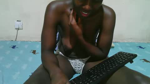 Snapshot of african_pussy2 chatting on March 2025 08:11:02 PM african_pussy2 online show from March 2025 08:11:02 PM