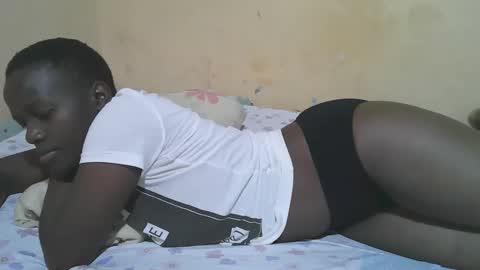 Snapshot of african_pussy2 chatting on November 2025 06:57:02 AM african_pussy2 online show from November 2025 06:57:02 AM