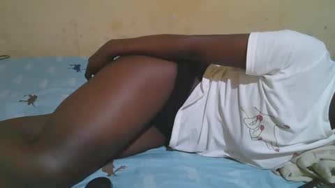 Snapshot of african_pussy2 chatting on December 2025 06:29:02 AM african_pussy2 online show from December 2025 06:29:02 AM