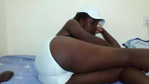 Yvonne online show from July 2026 06:53:01 PM