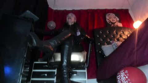 Snapshot of afrika_mif chatting on March 2026 11:11:01 PM afrika online show from March 2026 11:11:01 PM