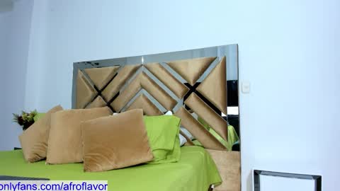 Jheremy and  leeryc  online show from September 2025 11:11:01 AM